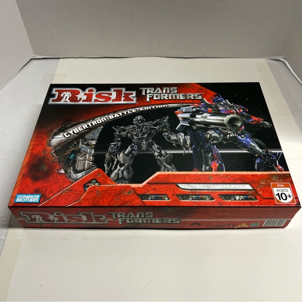 2007 Risk Transformers Board Game Cybertron Battle Edition in Box Complete
